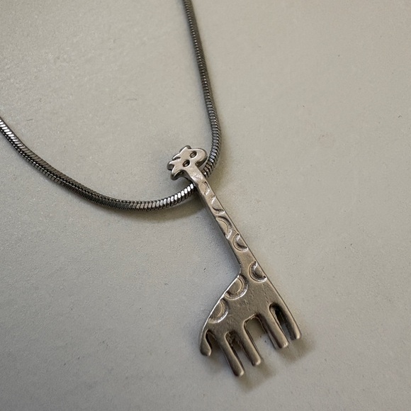 Silver Giraffe Pendant Necklace - Picture 1 of 2